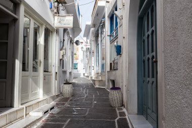 Güzel Yunan yolu Ios Island, Kiklad Adaları, Yunanistan.