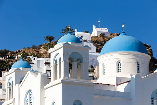 Igreja grega em Ios Island, Grécia — Fotografia de Stock