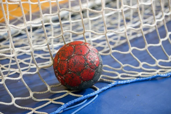 Hands holding a ball prior to the Greek Women Cup — Stock Photo, Image