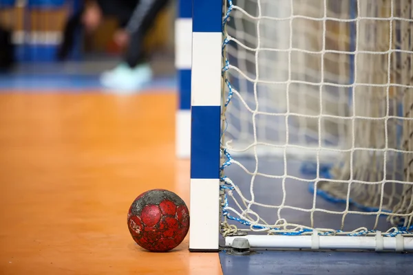 Handball ball next to the goalpost prior to the Greek Women Cup — Stock Photo, Image