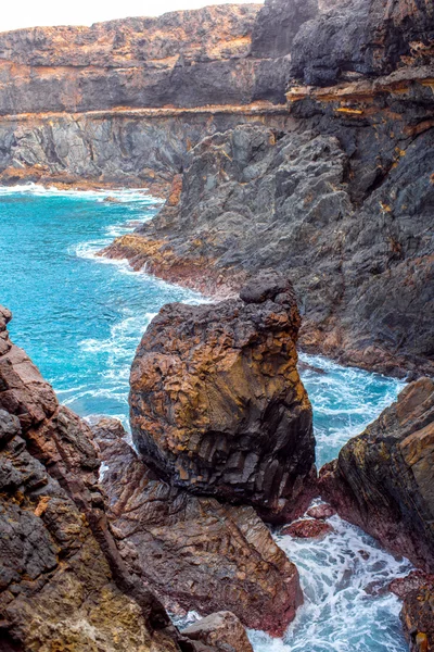 Grutas vulcânicas perto da vila de Ajuy na ilha de Fuerteventura — Fotografia de Stock