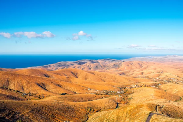 Vista aérea na ilha de Fuerteventura do ponto de vista de Morro Velosa — Fotografia de Stock