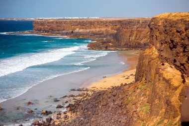 El Cotillo Köyü yakınındaki Fuerteventura adada sahil şeridi