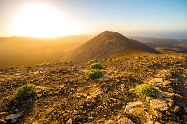 Vulkanlandschaft auf der Insel Lanzarote — Stockfoto