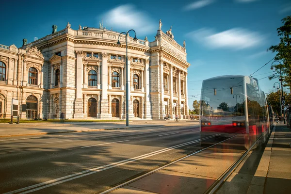 Épület a bécsi Burgtheater — Stock Fotó