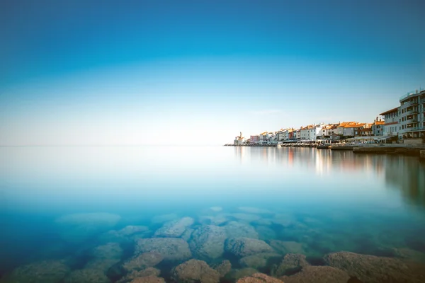 Piran cidade no mar Adriático na Eslovénia — Fotografia de Stock