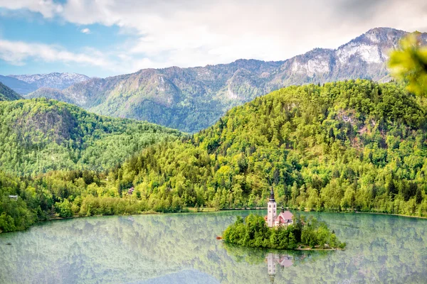 Bred sjö i Slovenien — Stockfoto