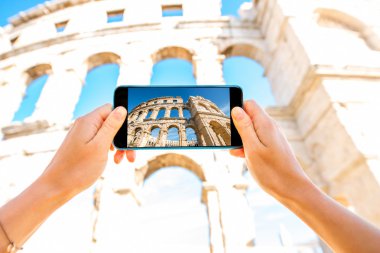 Pula smartphone amphotheatre ile fotoğraf çekimi