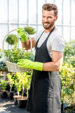 Bahçıvan bir sepeti tertibatları tam ile