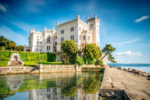 Miramare castle in Italy — Stock Photo, Image