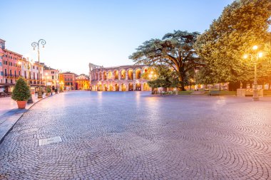 Verona gece görünümü