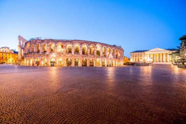 Verona şehir arenada