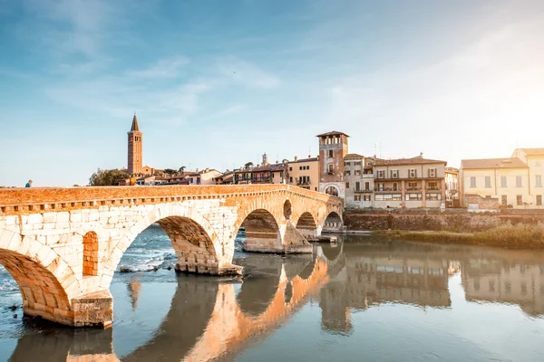 Výhledem na panoráma města Verona — Stock fotografie