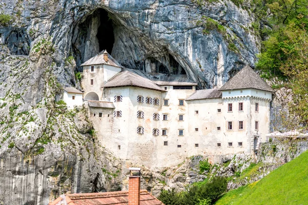Κάστρο Predjama στη Σλοβενία — Φωτογραφία Αρχείου