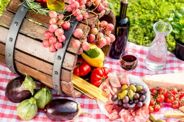 Italian food outdoors — Stock Photo, Image