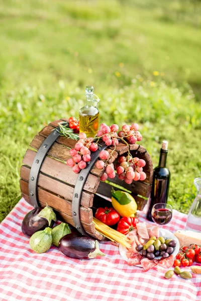 Cibo italiano all'aperto — Foto Stock