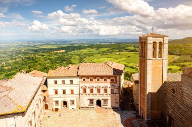 Montepulciano cityscape görünümü
