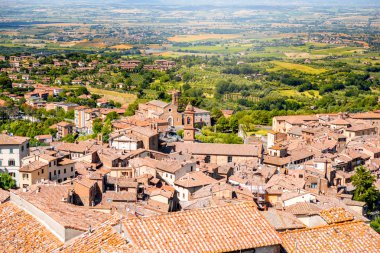 Montepulciano cityscape görünümü