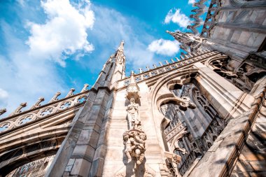 Milano Duomo heykeli