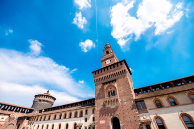 Milano 'daki Sforza kalesi