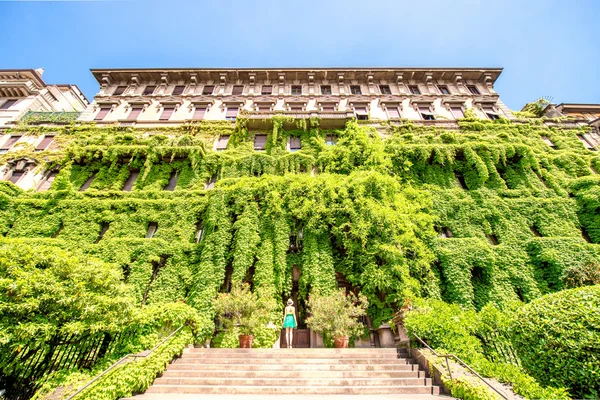 Edifício Grenn em Milão — Fotografia de Stock