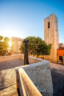 Antibes köyünde modern sanat