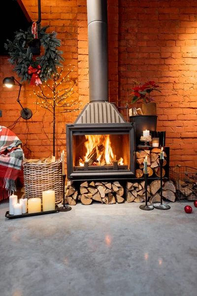 Festively decorated fireplace area of the house — Stock Photo, Image