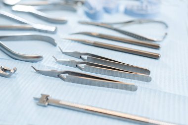 Diş araçları ve ortodontik tedavi için yapay çene modeli