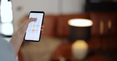 Akıllı bir telefonla ışığı kontrol etmek