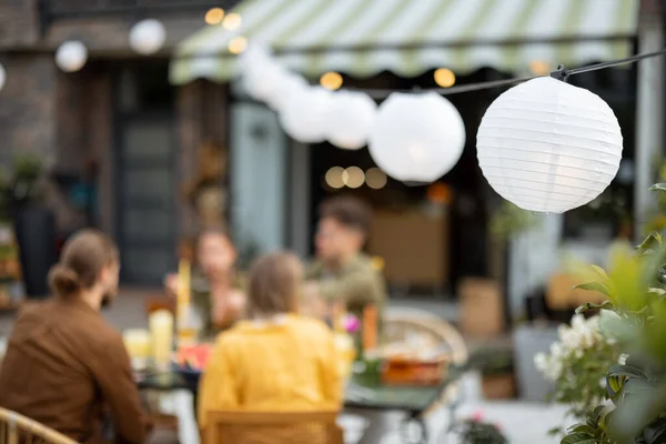 Festmiddag på bakgården — Stockfoto