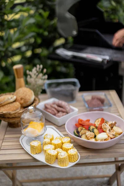 Rå mat klar for grilling – stockfoto