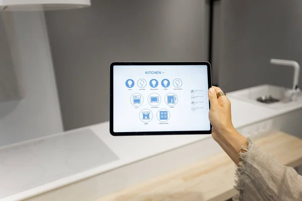 Ψηφιακή ταμπλέτα με εφαρμογή για smart home — Φωτογραφία Αρχείου