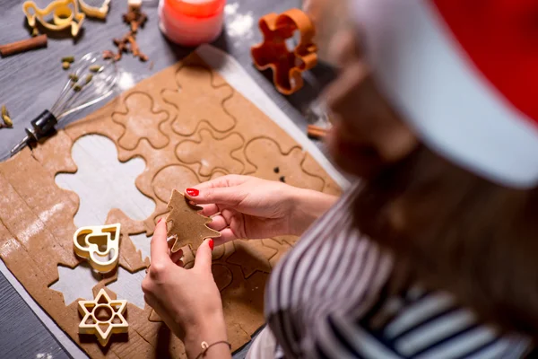 Making ginger cookies on Christmas — Stock Photo, Image