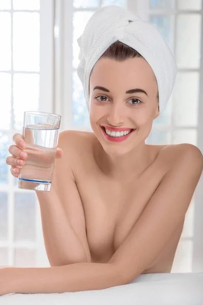 Woman in spa salon — Stock Photo, Image