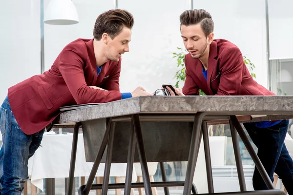 Two brothers twins working at the office — Stock Photo, Image