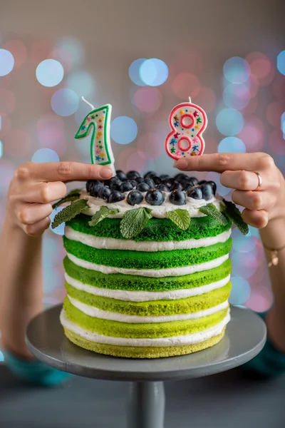 Pastel de cumpleaños feliz —  Fotos de Stock