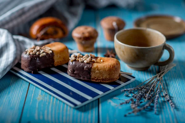 Sweets and tea — Stock Photo, Image