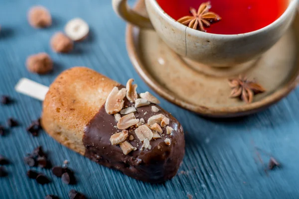 Sweets and tea — Stock Photo, Image