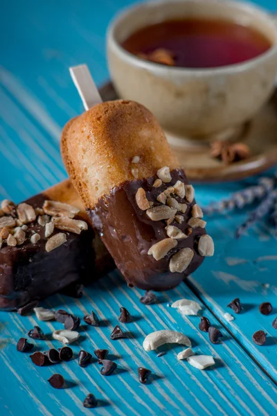 Sweets and tea — Stock Photo, Image