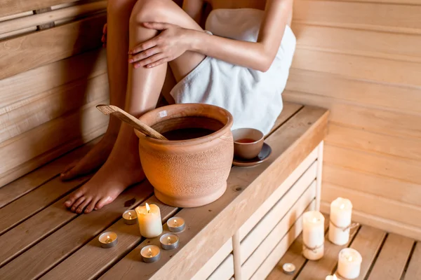 Woman in sauna — Stock Photo, Image