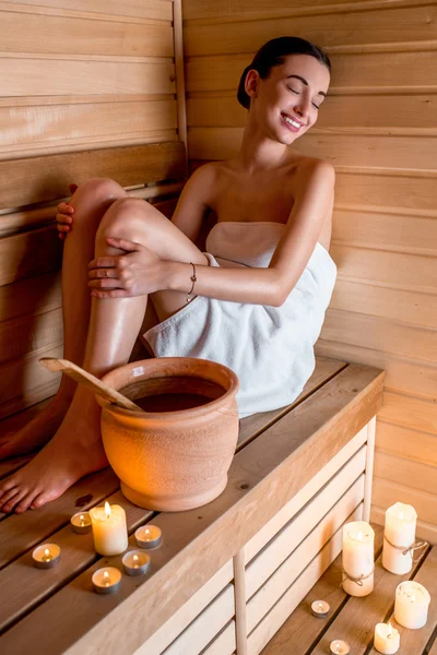 Woman in sauna — Stock Photo, Image