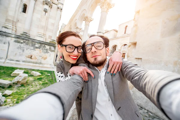 Paar macht Selfie-Foto — Stockfoto