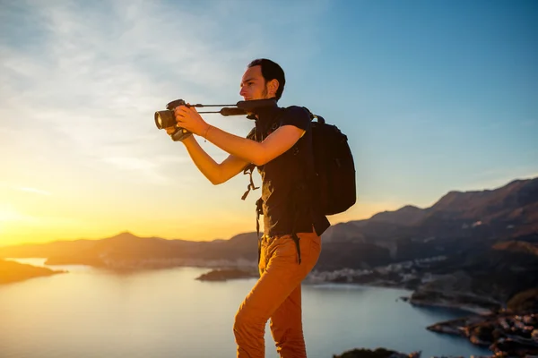 Fotograaf op de berg — Stockfoto