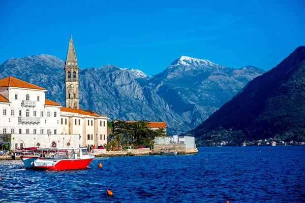 Perast città nella baia di Kotor — Foto Stock