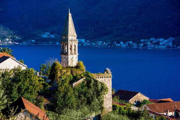 Chiesa di San Nikola nella città di Perast — Foto Stock