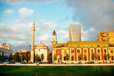 İskender bey Meydanı