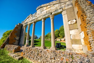 Antik Apollonia tapınak kalıntıları