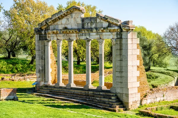 Ruinas del templo en la antigua Apolonia — Foto de Stock