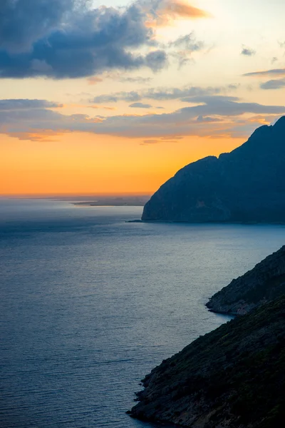 Пасмурный закат на острове Лефкада — стоковое фото