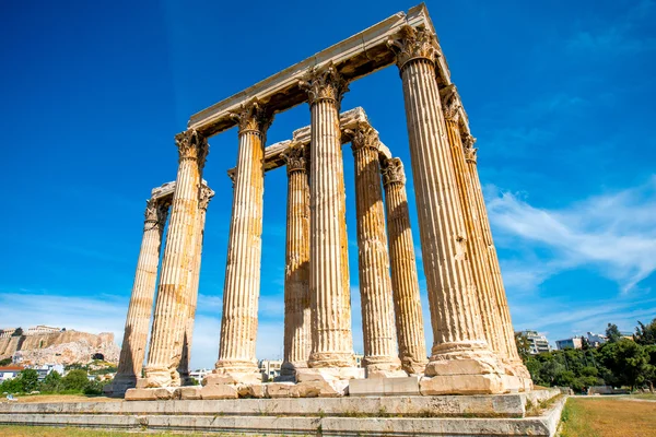 Las ruinas del templo de Zeus en Atenas — Foto de Stock